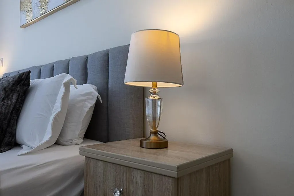 Centrally Located In Business Bay - Huge 1 Bedroom Hall In Executive Towers Dubai United Arab Emirates