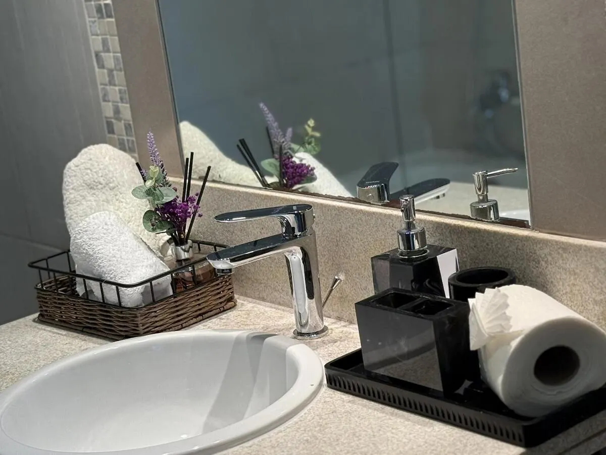 Centrally Located In Business Bay - Huge 1 Bedroom Hall In Executive Towers Dubai Apartment