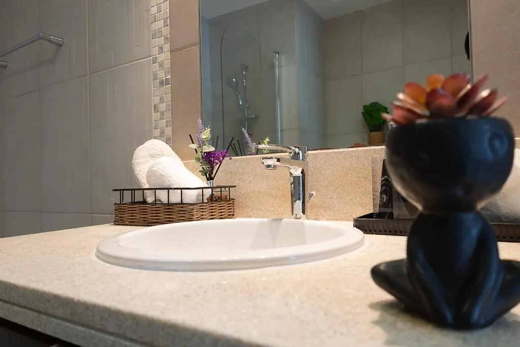 Centrally Located In Business Bay - Huge 1 Bedroom Hall In Executive Towers Dubai